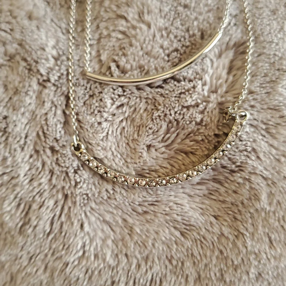 Silver Necklace Two Chained with Rhinestones - Picture 3 of 4